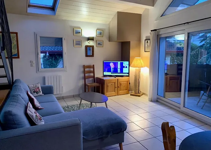 Concise With Mezzanine Apartmán